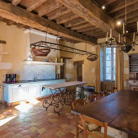 Luxurious Mansion With Swimming Pool In Aquitaine *