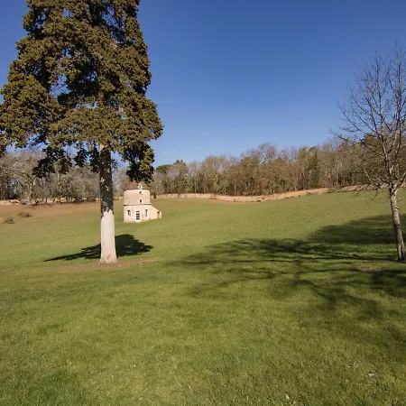 Luxurious Mansion With Swimming Pool In Aquitaine